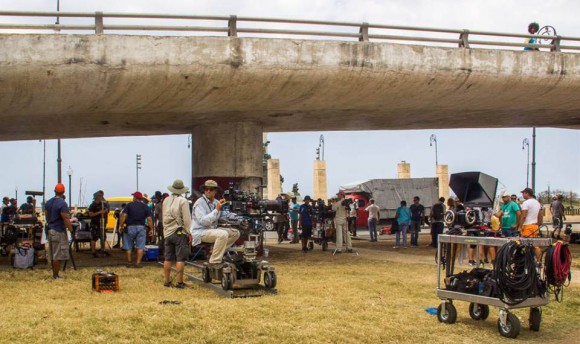 Đoàn phim “Fast & Furious 8” đại náo Cuba ảnh 7