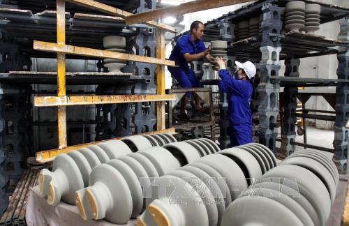 Chỉ số PMI của Việt Nam đạt cao nhất 9 tháng ảnh 1