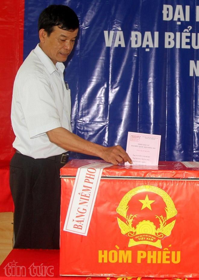 Cử tri giáo dân ở Hà Nội nô nức đi bầu cử ảnh 3