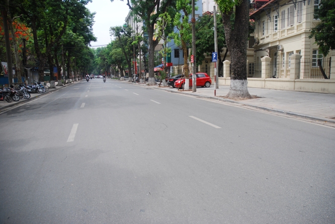 Sau bầu cử, đường phố Hà Nội lại sôi động ảnh 8
