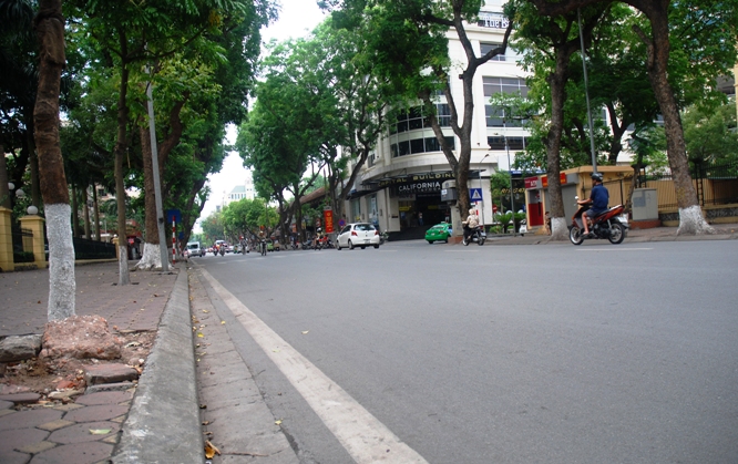 Sau bầu cử, đường phố Hà Nội lại sôi động ảnh 14