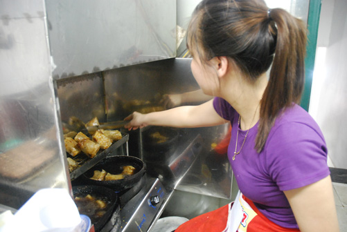 Bún chả Hương Liên “cháy hàng” vì Tổng thống Obama ảnh 8