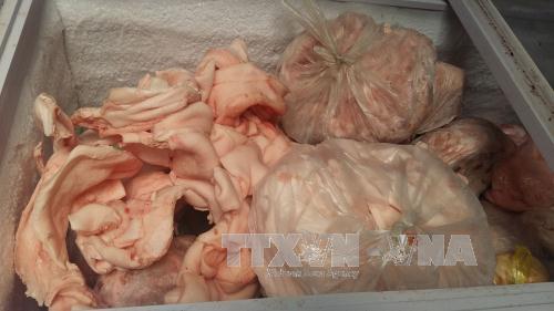 Bắt xe chở hơn 5 tấn mỡ bẩn ngay giữa Hà Nội ảnh 1