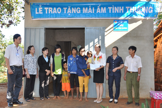 Ổn định đời sống đồng bào dân tộc thiểu số nghèo ảnh 1