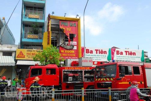 Cháy cửa hàng bếp từ, 4 người thiệt mạng ảnh 1