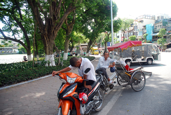 Nhọc nhằn mưu sinh trong nắng nóng 55 độ C ảnh 5