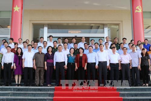 Chủ tịch Quốc hội thăm, làm việc tại Cao Bằng ảnh 2