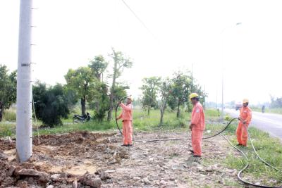 Nhiều dự án điện lo thiếu vốn ảnh 1