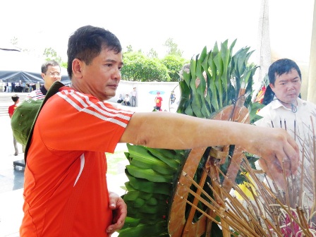 Tri ân liệt sĩ tại Nghĩa trang Quốc gia đường 9 ảnh 2