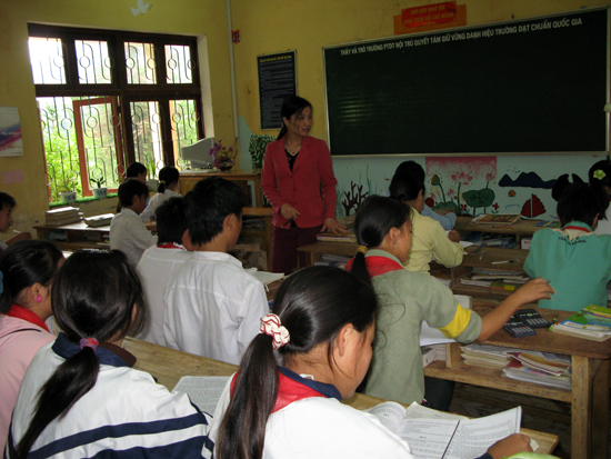 Mô hình bán trú tiếp sức học sinh vùng cao đến trường ảnh 1
