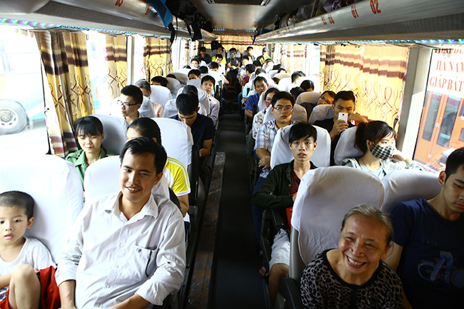 Người dân ùn ùn về quê nghỉ lễ Quốc khánh ảnh 4