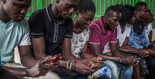 Bóng hồng Senegal “dấn thân” với công nghệ số
