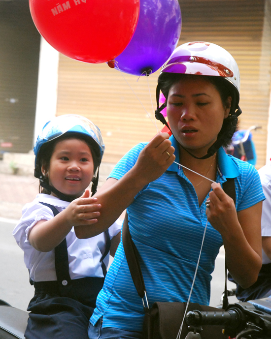 Hình ảnh ấn tượng trong ngày khai giảng năm học mới ảnh 3