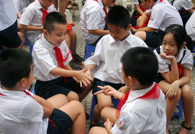 Hình ảnh ấn tượng trong ngày khai giảng năm học mới ảnh 13