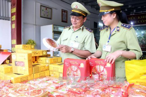 Nhập nhèm chất lượng bánh trung thu xách tay ảnh 1