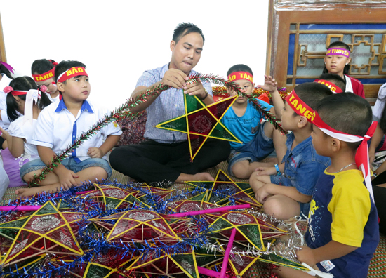 Khơi dậy nét đẹp văn hóa truyền thống Tết Trung thu ảnh 2