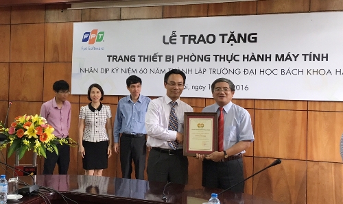 FPT Software trao tặng phòng thực hành cho sinh viên bách khoa ảnh 1