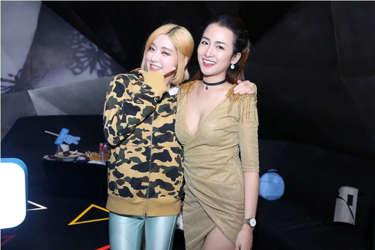 DJ Trang Moon đọ vẻ nhí nhảnh với DJ Hàn Quốc ảnh 5
