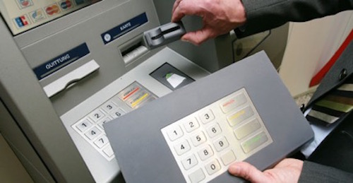 Nghi ngại bảo mật thẻ ATM bằng sinh trắc học ảnh 2