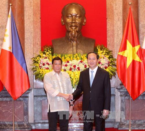 Chủ tịch nước Trần Đại Quang hội đàm với Tổng thống Philippines ảnh 2