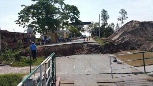 Sạt lở nghiêm trọng tại khu cầu phao nối Thái Bình-Hải Phòng ảnh 1