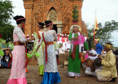 Sôi nổi lễ hội Katê của đồng bào Chăm ở Ninh Thuận ảnh 5