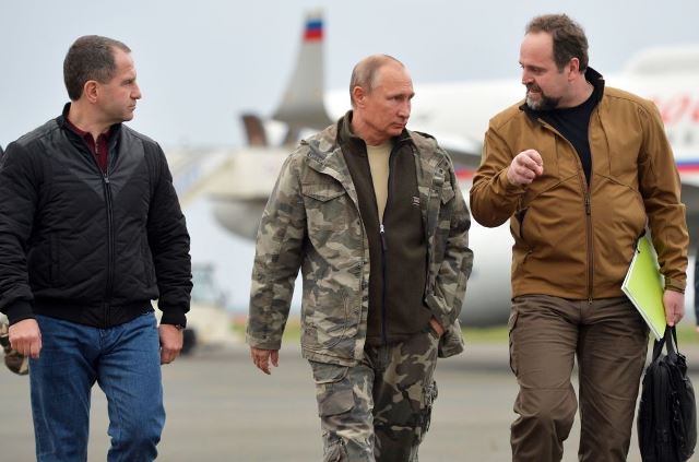 Tổng thống Putin về vùng quê chăm sóc ngựa hoang ảnh 6