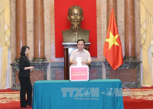 Văn phòng Chủ tịch nước ủng hộ đồng bào miền Trung ảnh 1