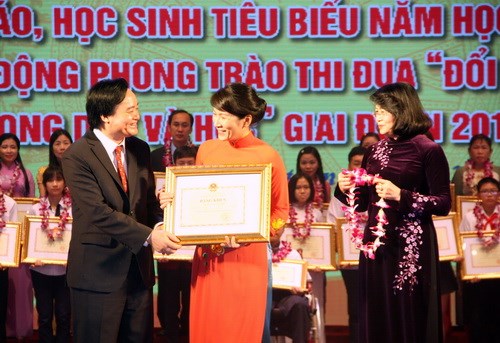 Vinh danh những giáo viên, học sinh trong đổi mới giáo dục ảnh 1