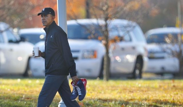 Tổng thống Obama làm gì trong ngày tổng tuyển cử? ảnh 1