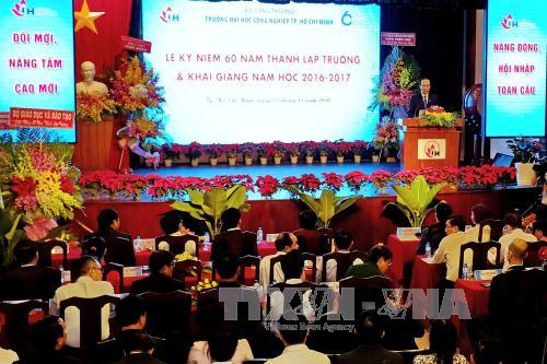 Trường ĐH Công nghiệp TP HCM nhận Huân chương Độc lập Hạng III ảnh 3