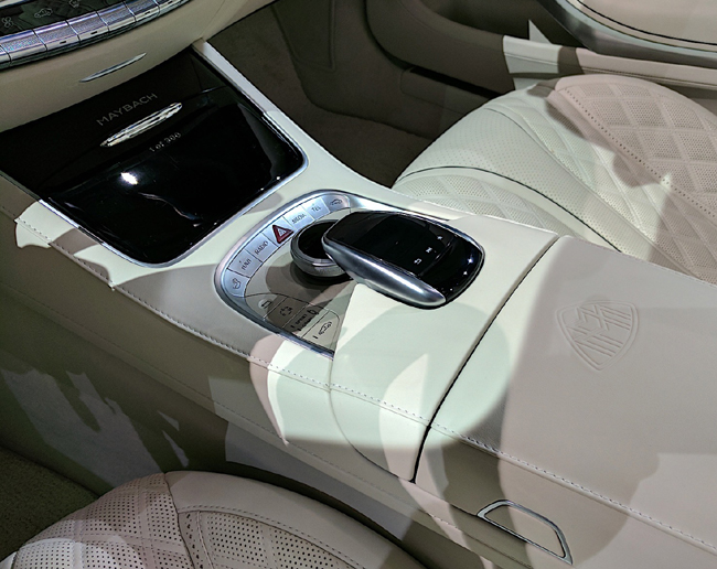 Mẫu xế hộp Mercedes đắt đỏ nhất trình làng, đẹp choáng ngợp ảnh 3