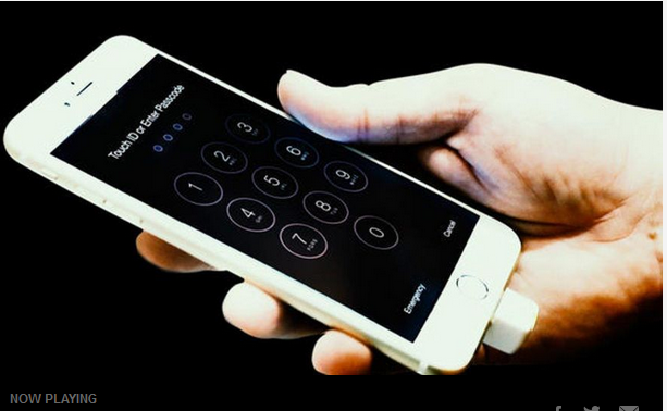 Bị Trung Quốc dọa, Apple đưa iPhone về Mỹ tự sản xuất? ảnh 1