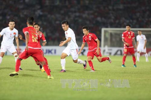 Cổ động viên Việt Nam cuồng nhiệt hết mình ở Myanmar ảnh 9