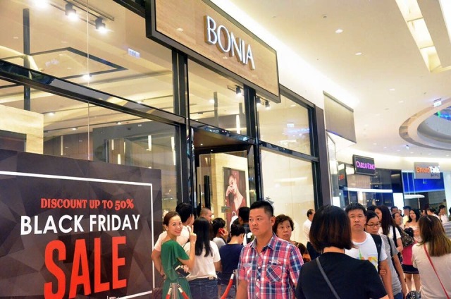 Mua sắm Black Friday: Nơi đông đúc, chỗ đìu hiu ảnh 4
