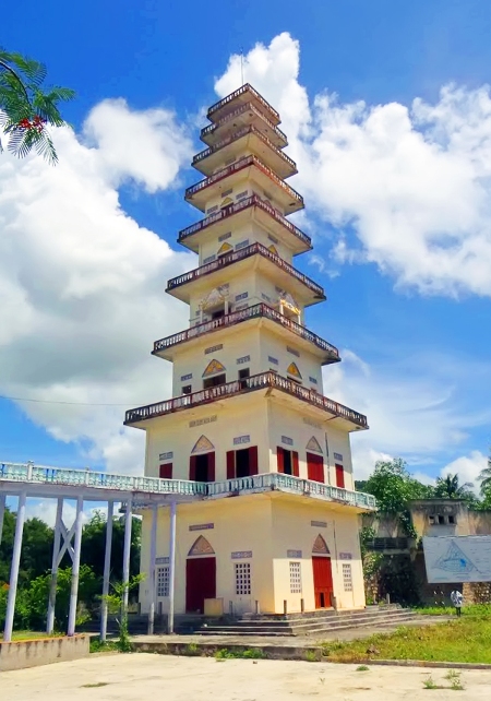 Lên Trà Sư leo núi viếng chùa ảnh 2