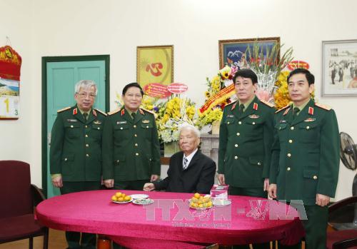 Thăm, chúc mừng sinh nhật lần thứ 96 của Đại tướng Lê Đức Anh ảnh 1