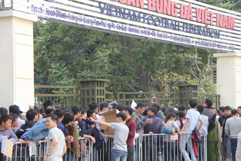 Giá vé chợ đen trận Việt Nam - Indonesia bị đẩy “trên trời” ảnh 5