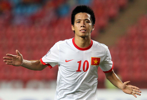 Quyết liệt hiệp 1, hai đội hòa nhau 1-1 ảnh 1