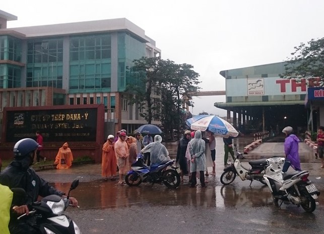 Tạm dừng hoạt động hai nhà máy thép gây ô nhiễm môi trường ảnh 1