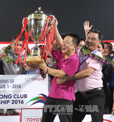 Hà Nội T&T đổi tên thành Câu lạc bộ bóng đá Hà Nội 