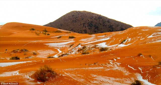 Ngắm tuyết rơi trên sa mạc Sahara đẹp “mê li” ảnh 6