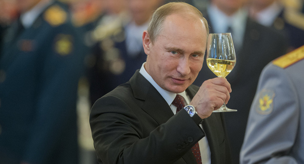 Tổng thống Nga Putin gửi lời chúc mừng năm mới tới ông Trump ảnh 1