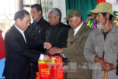  Ban Chỉ đạo Tây Bắc chúc Tết đồng bào vùng biên ảnh 1