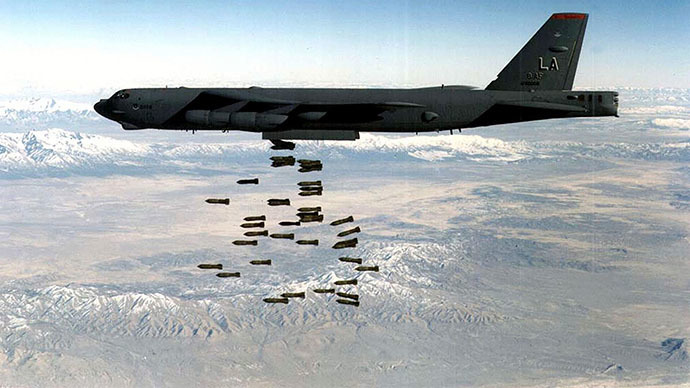 Mỹ tung B-52 dội bom Syria, Nga tố làm 20 thường dân thiệt mạng ảnh 1
