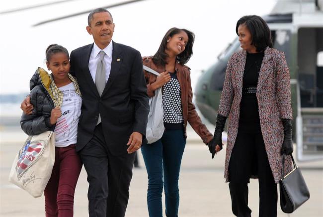 Những khoảnh khắc ấn tượng trong 2 nhiệm kỳ của Tổng thống Obama ảnh 14