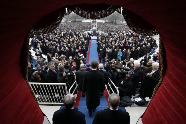 Những khoảnh khắc ấn tượng trong 2 nhiệm kỳ của Tổng thống Obama ảnh 16