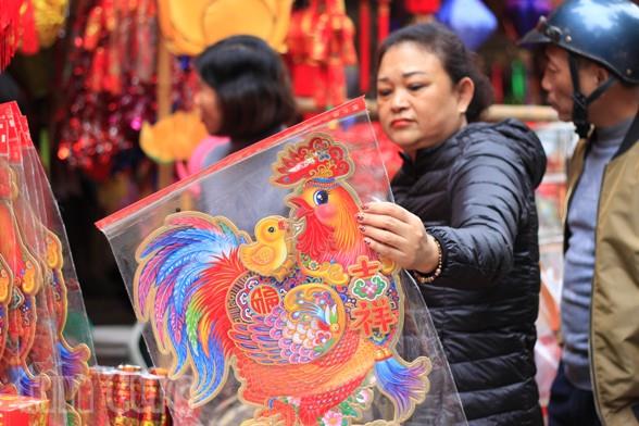  Người Hà Nội hối hả sắm Tết ảnh 3