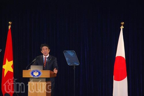 Thủ tướng Nhật Bản Shinzo Abe nói về an ninh hàng hải và TPP tại Việt Nam ảnh 1