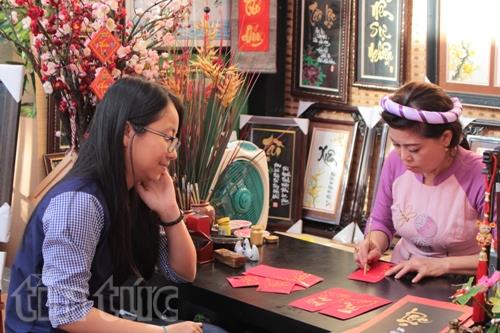 Nhộn nhịp phố ông đồ tại TP Hồ Chí Minh ảnh 5